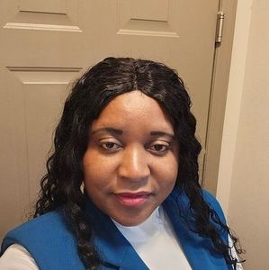 Meet your Posher, Lucy